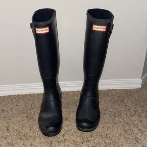 Black hunter rain boots